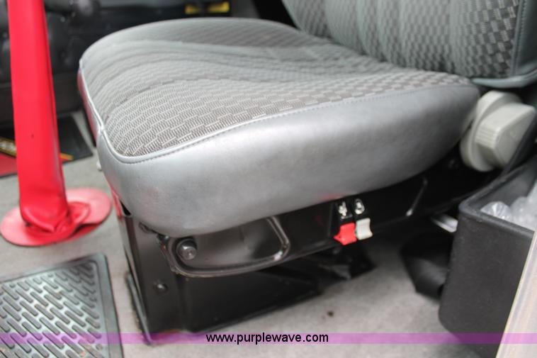 image for item H5812 2000 Kenworth W900 semi truck