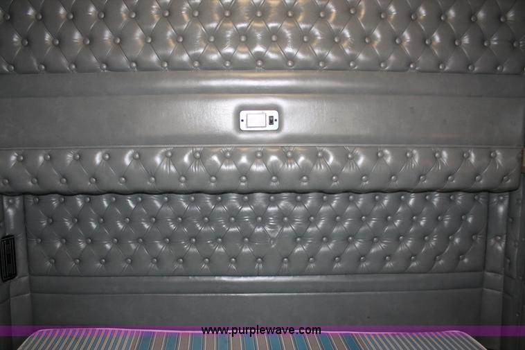 image for item H5812 2000 Kenworth W900 semi truck