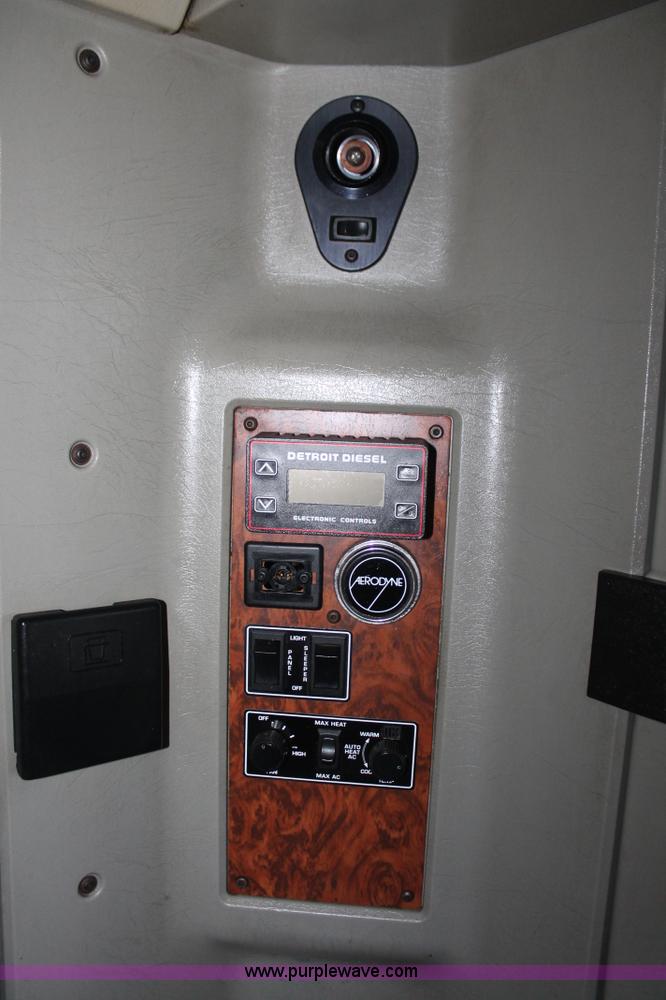 image for item H5812 2000 Kenworth W900 semi truck