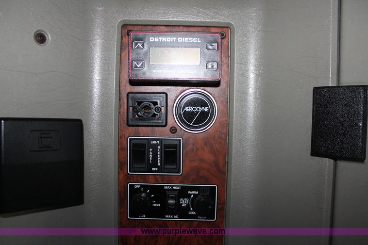 image for item H5812 2000 Kenworth W900 semi truck