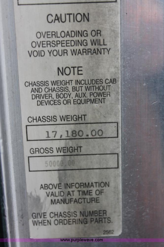 image for item H5812 2000 Kenworth W900 semi truck