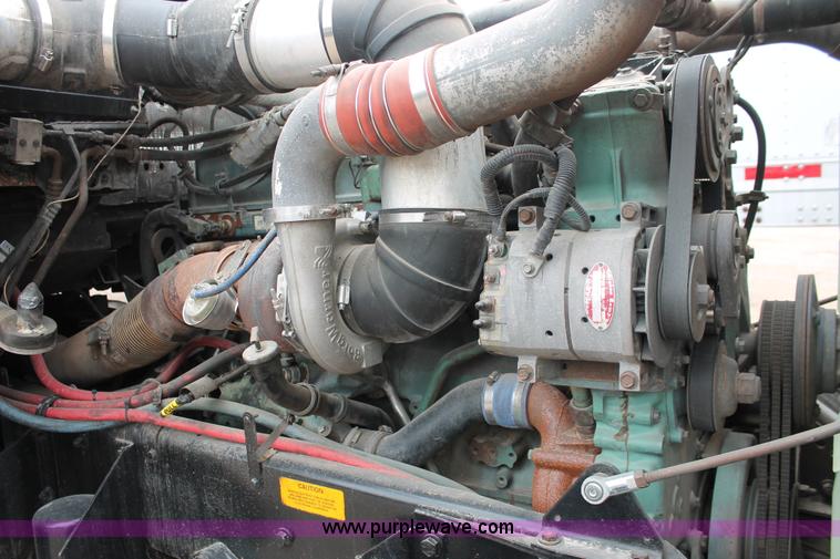 image for item H5812 2000 Kenworth W900 semi truck