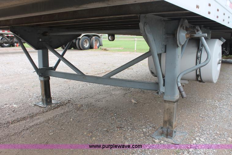 image for item H5813 2000 Trailmobile reefer trailer