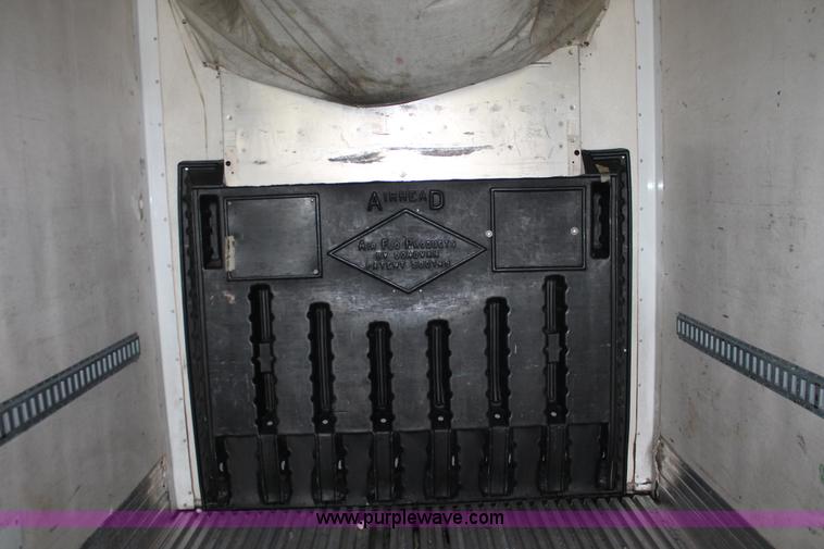 image for item H5813 2000 Trailmobile reefer trailer