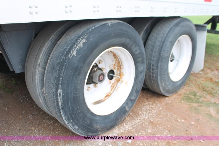 image for item H5813 2000 Trailmobile reefer trailer