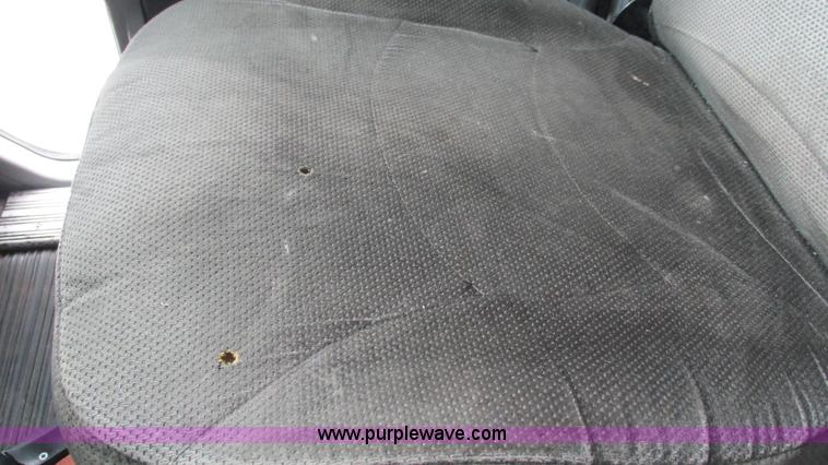 image for item J8528 2002 Freightliner Century Class ST120 semi truck