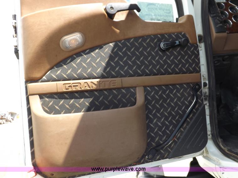 image for item K3868 2008 Mack GU713 semi truck