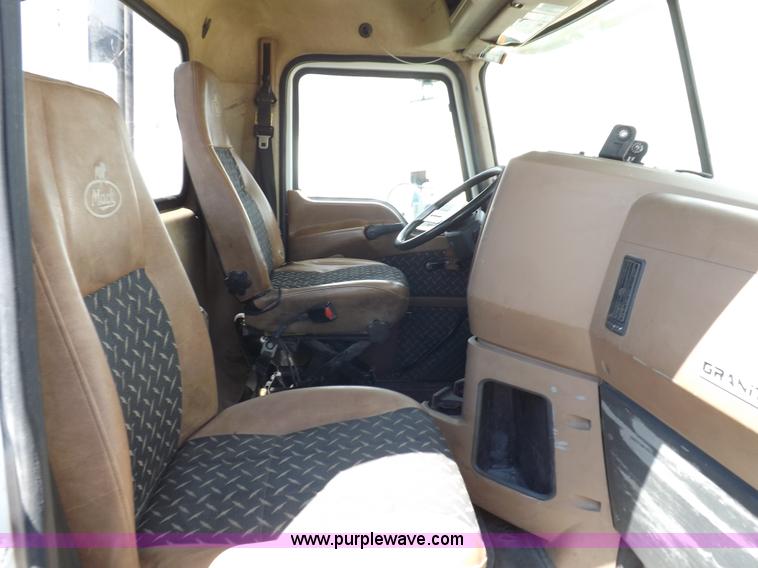 image for item K3868 2008 Mack GU713 semi truck