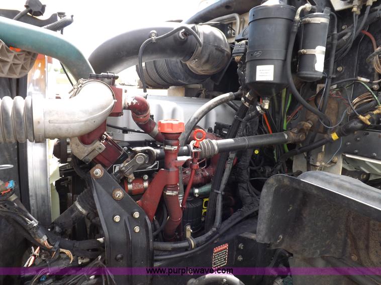 image for item K3868 2008 Mack GU713 semi truck