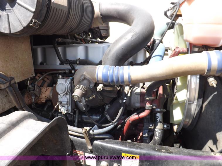 image for item K3868 2008 Mack GU713 semi truck