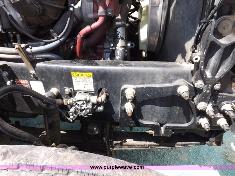 image for item K3868 2008 Mack GU713 semi truck