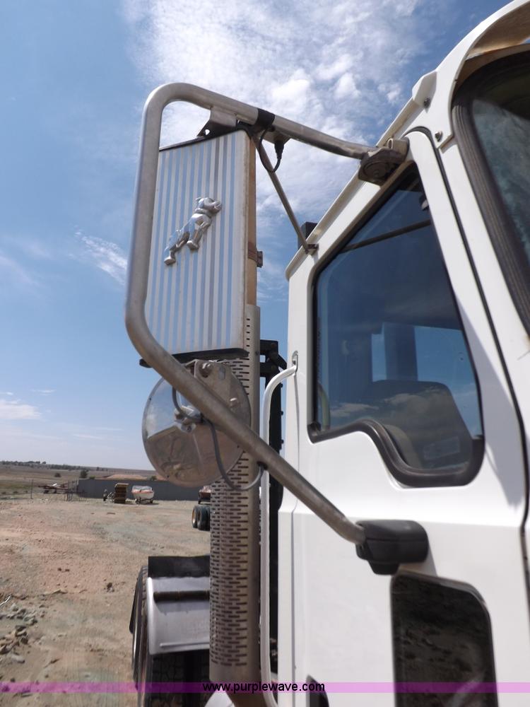 image for item K3868 2008 Mack GU713 semi truck