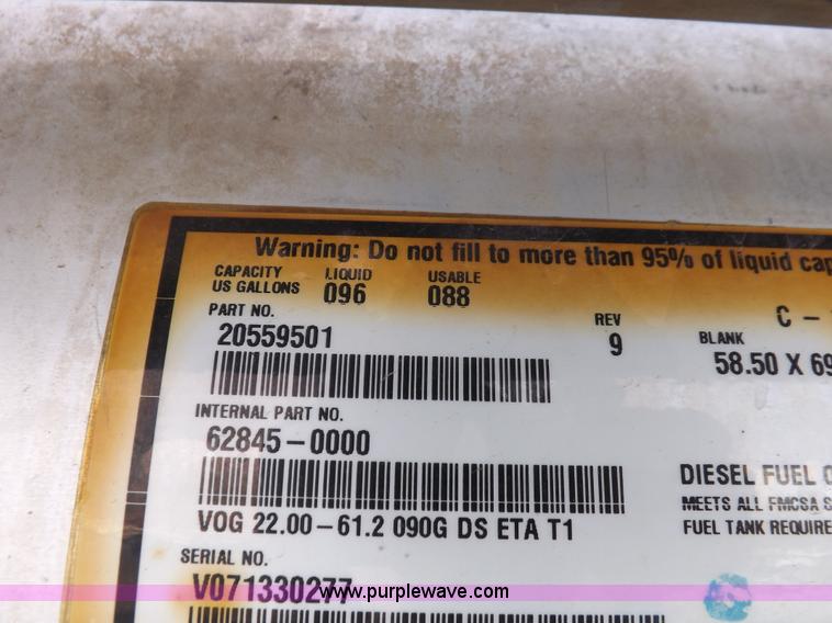 image for item K3868 2008 Mack GU713 semi truck