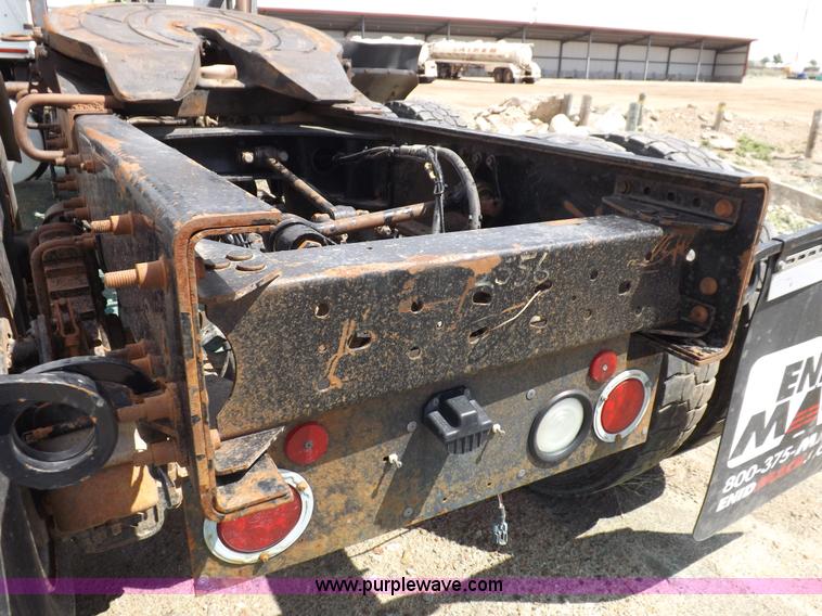 image for item K3868 2008 Mack GU713 semi truck