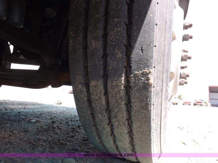 image for item K3868 2008 Mack GU713 semi truck