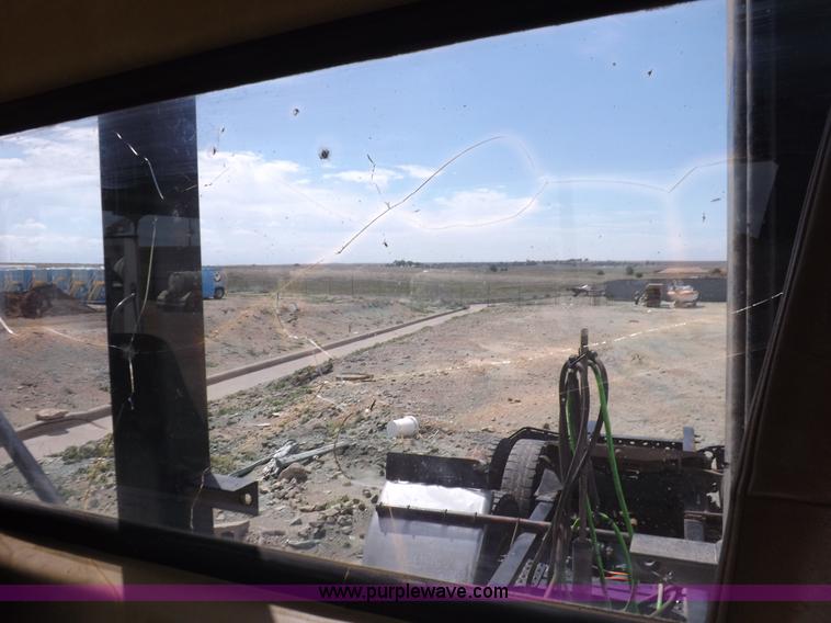 image for item K3868 2008 Mack GU713 semi truck