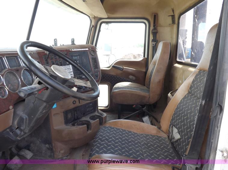 image for item K3893 2008 Mack GU713 truck tractor