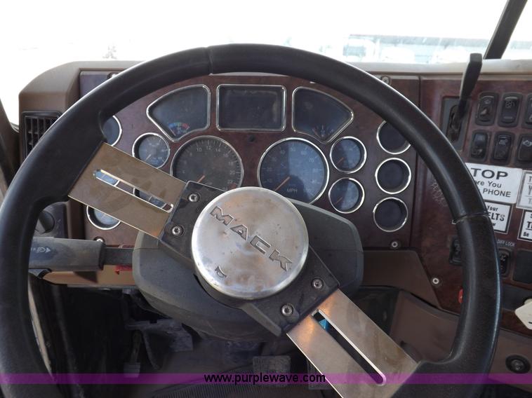 image for item K3893 2008 Mack GU713 truck tractor