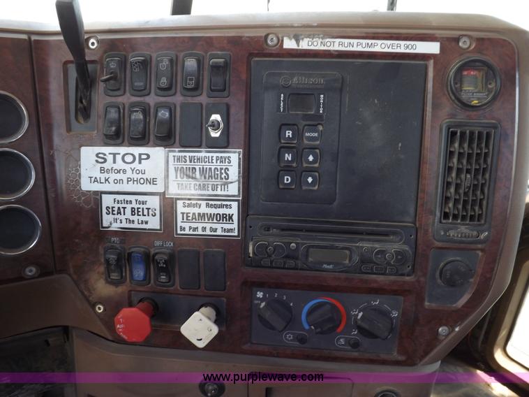 image for item K3893 2008 Mack GU713 truck tractor