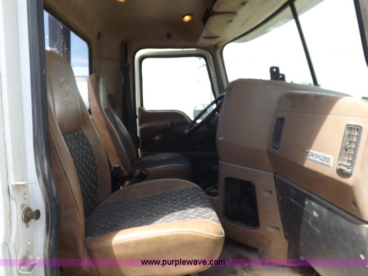 image for item K3893 2008 Mack GU713 truck tractor