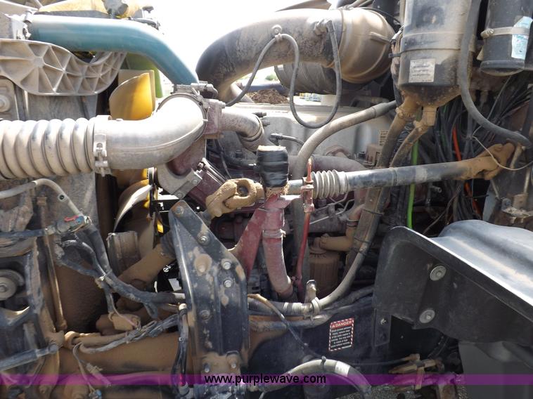 image for item K3893 2008 Mack GU713 truck tractor