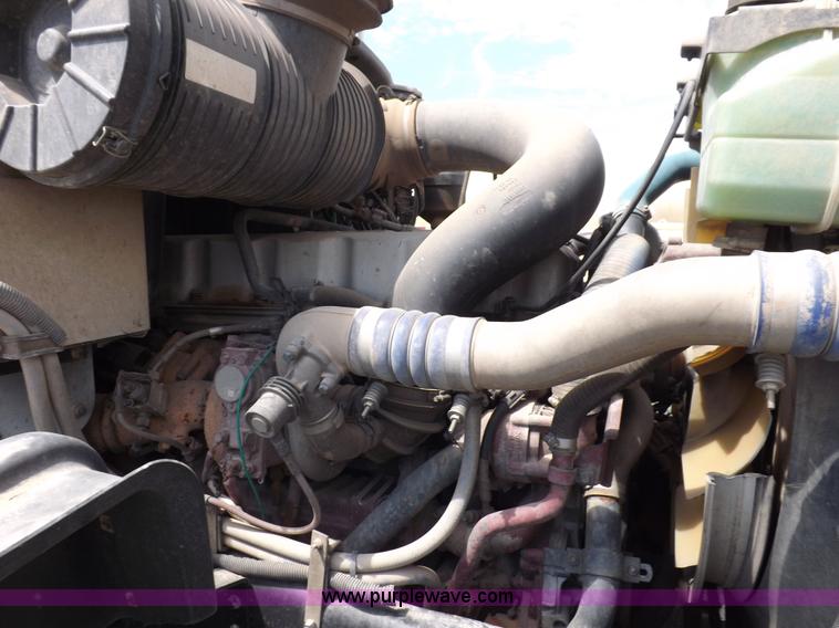 image for item K3893 2008 Mack GU713 truck tractor