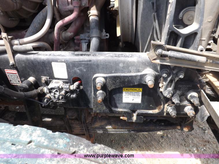 image for item K3893 2008 Mack GU713 truck tractor