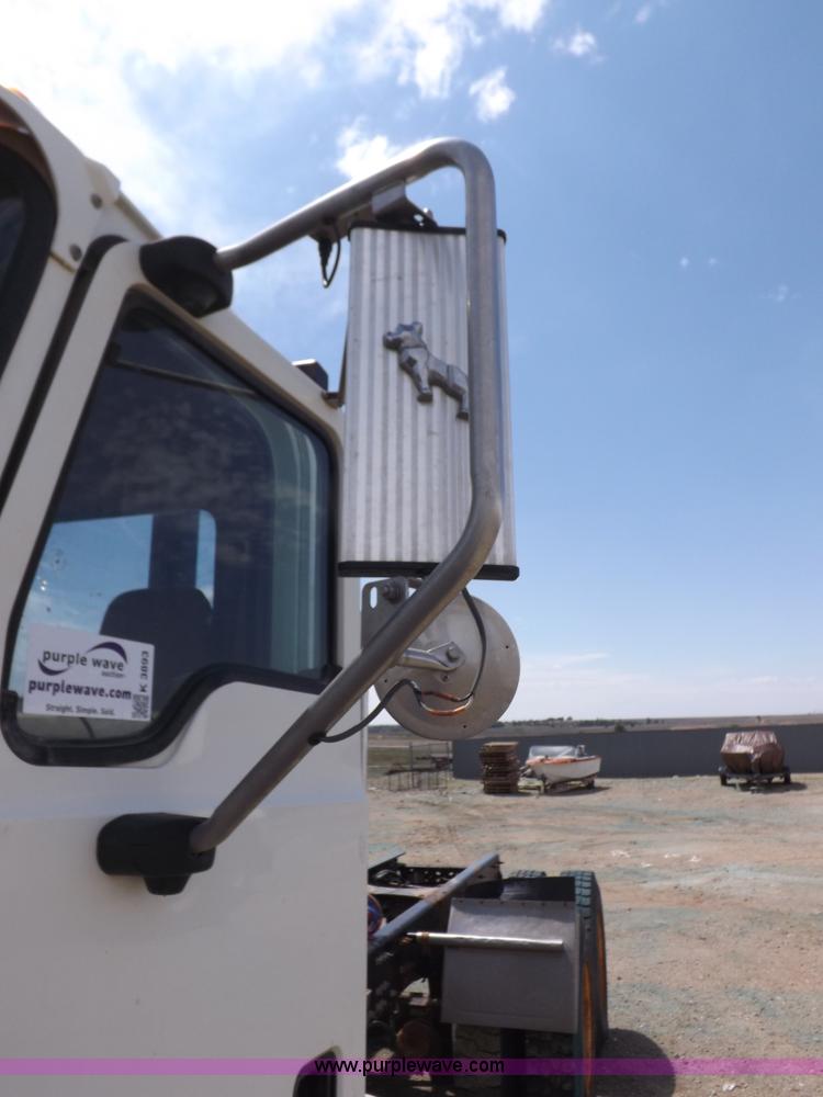 image for item K3893 2008 Mack GU713 truck tractor