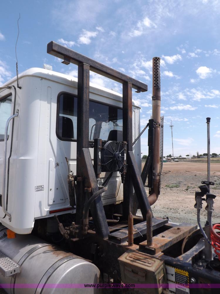 image for item K3893 2008 Mack GU713 truck tractor