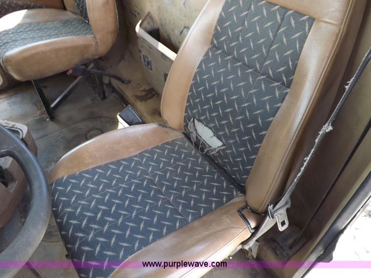 image for item K3893 2008 Mack GU713 truck tractor