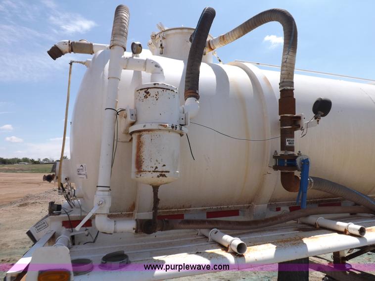 image for item K3894 1994 Falcon VT130B vacuum trailer