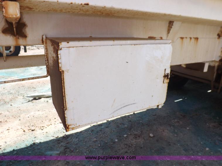 image for item K3894 1994 Falcon VT130B vacuum trailer