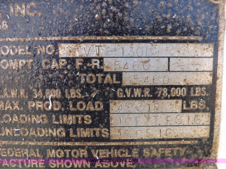 image for item K3894 1994 Falcon VT130B vacuum trailer