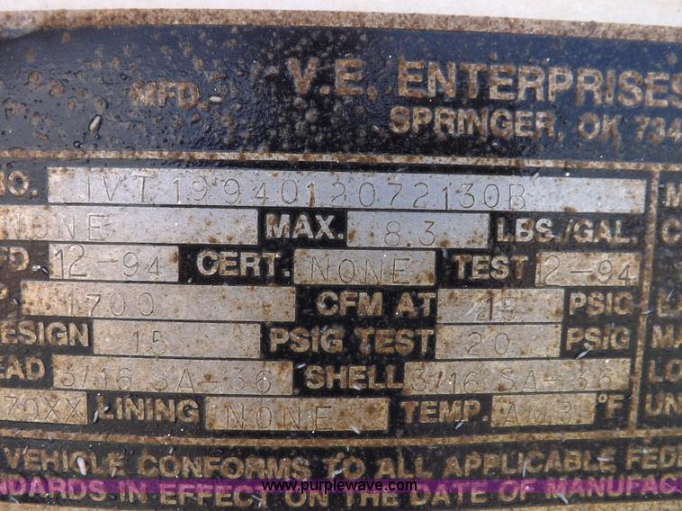 image for item K3894 1994 Falcon VT130B vacuum trailer