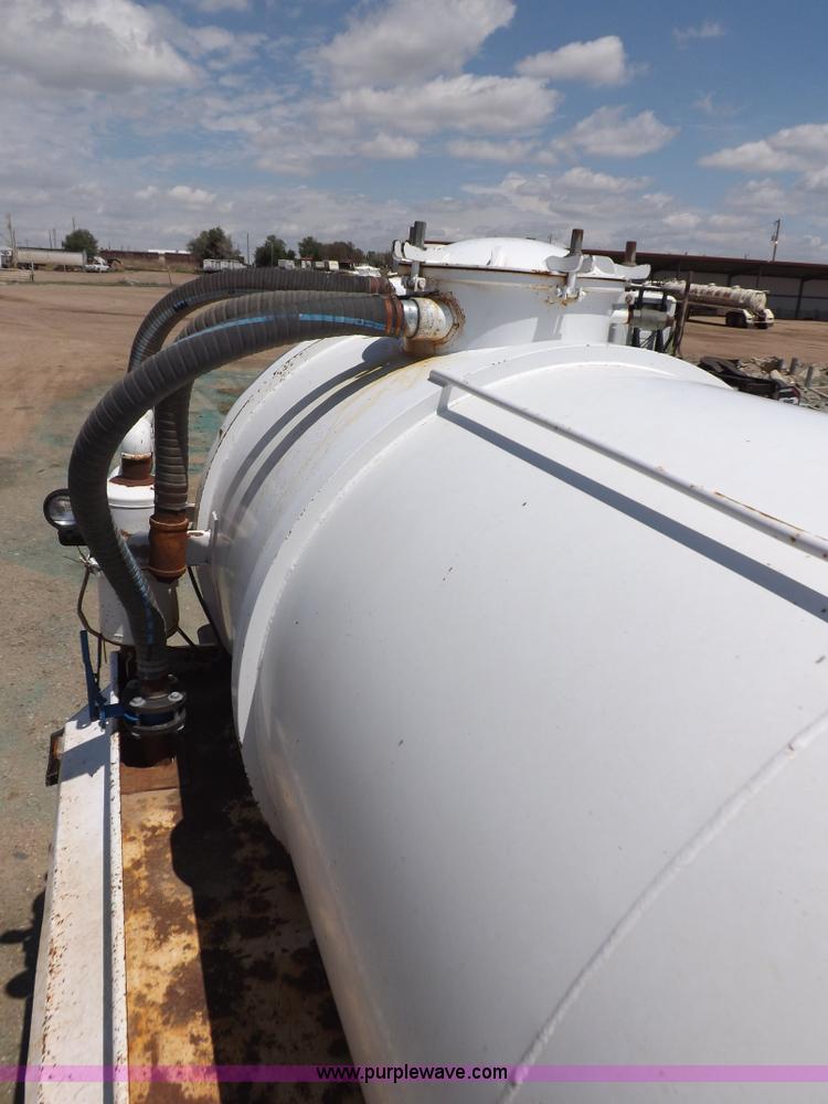 image for item K3895 1998 VE Enterprises vacuum trailer