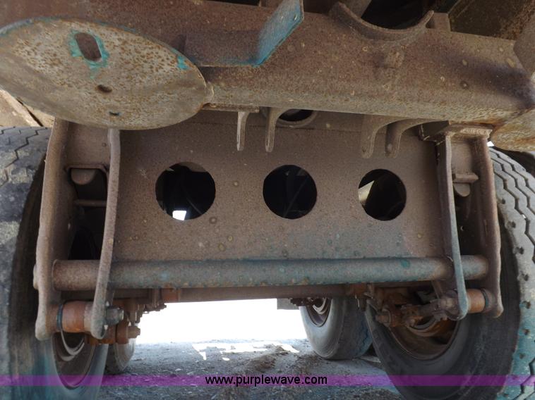 image for item K3895 1998 VE Enterprises vacuum trailer