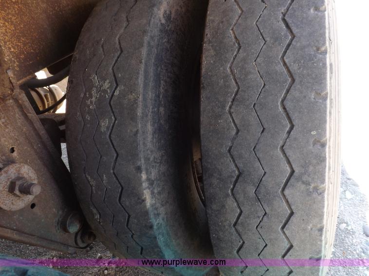 image for item K3895 1998 VE Enterprises vacuum trailer