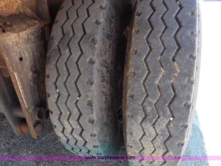 image for item K3895 1998 VE Enterprises vacuum trailer