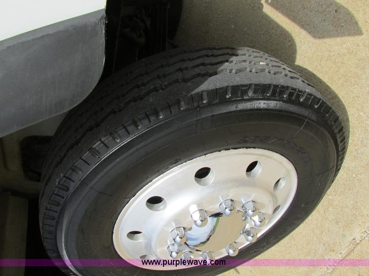 image for item K5080 1998 Mack RD688S semi truck