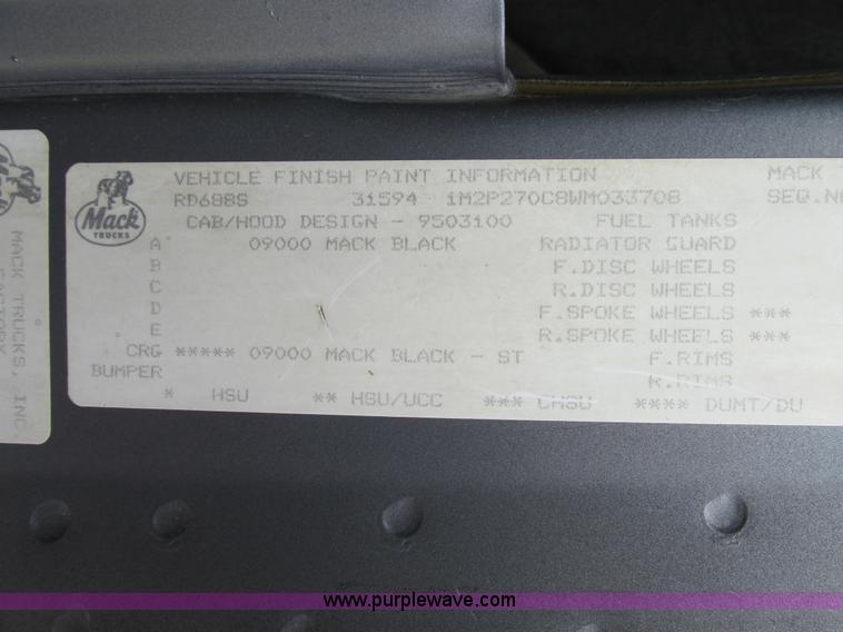 image for item K5080 1998 Mack RD688S semi truck