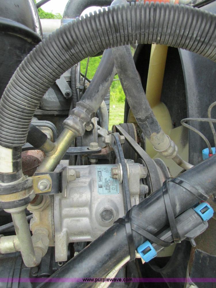 image for item K5080 1998 Mack RD688S semi truck