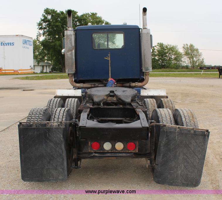 image for item K6917 2000 Western Star 4964SX semi truck