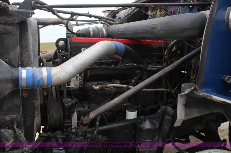 image for item K6917 2000 Western Star 4964SX semi truck