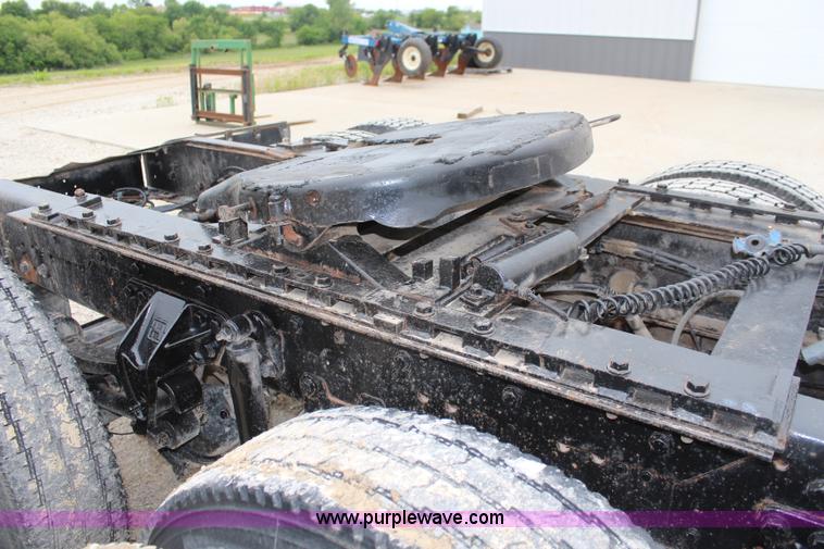 image for item K6917 2000 Western Star 4964SX semi truck