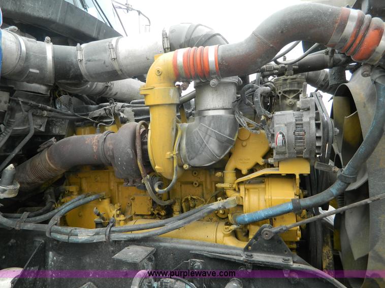 image for item K8014 2000 Kenworth W900L semi truck