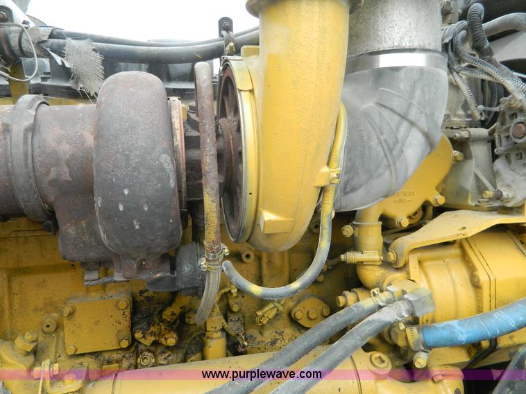 image for item K8014 2000 Kenworth W900L semi truck