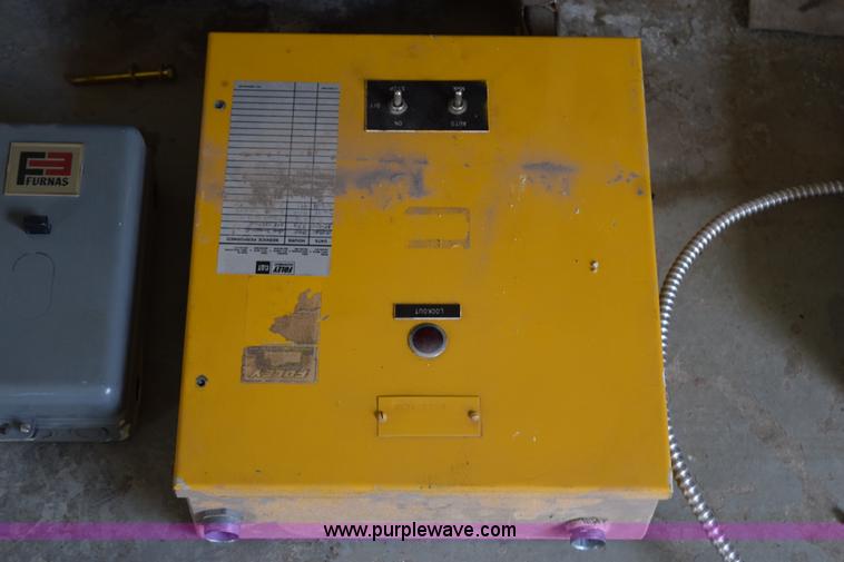 image for item AQ9165 Caterpillar D343 generator