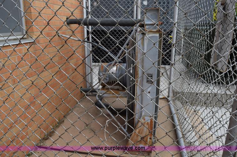 image for item AQ9165 Caterpillar D343 generator