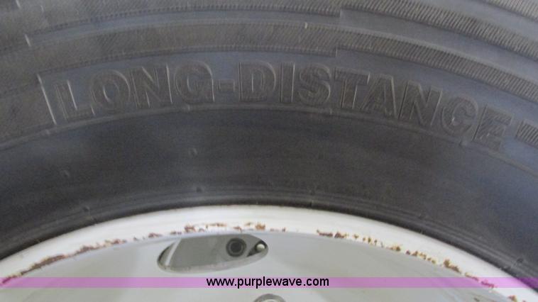 image for item AY9856 (4) 445/50R22.5 tires