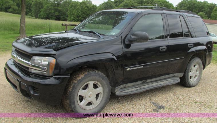 image for item B2969 2002 Chevrolet Trailblazer LS SUV